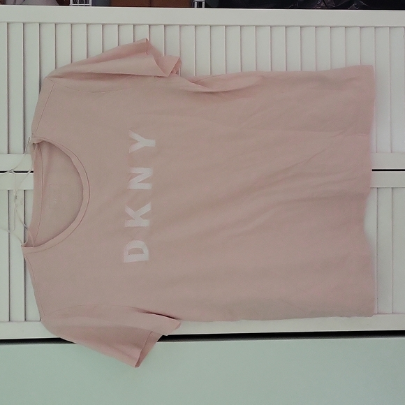DKNY soft cotton T shirt